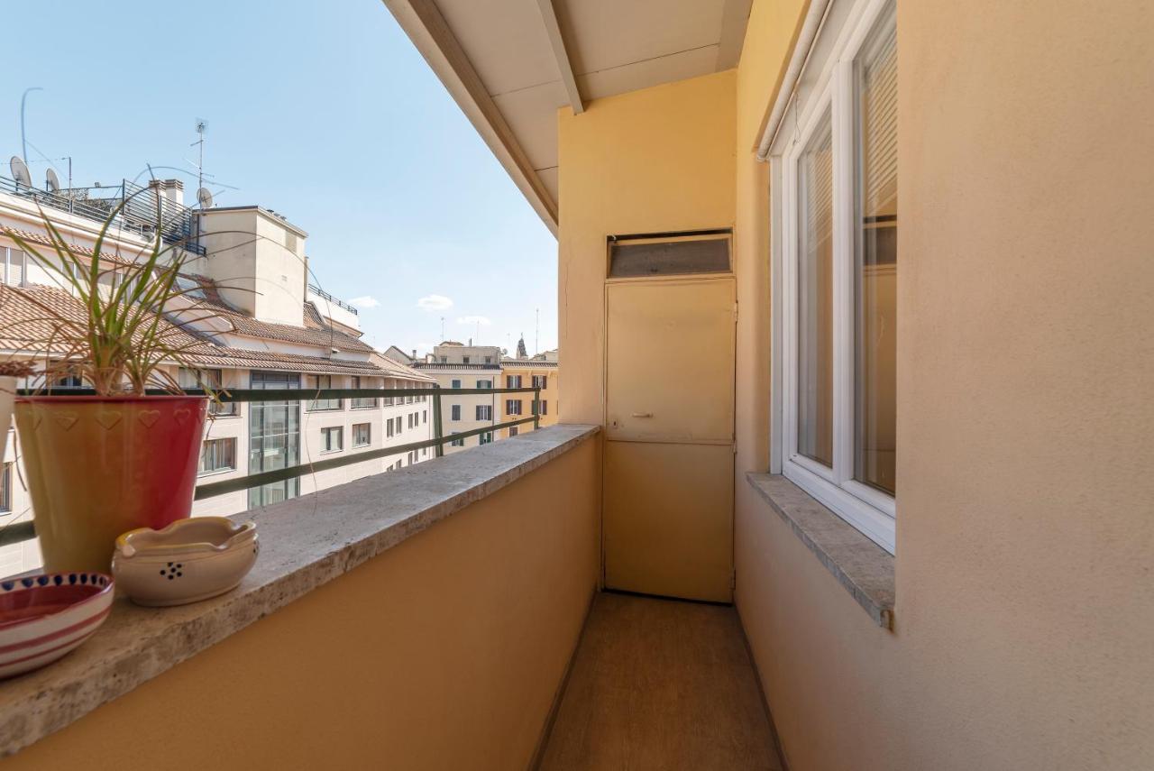 Vaticano & San Pietro Balcony Apartment โรม ภายนอก รูปภาพ
