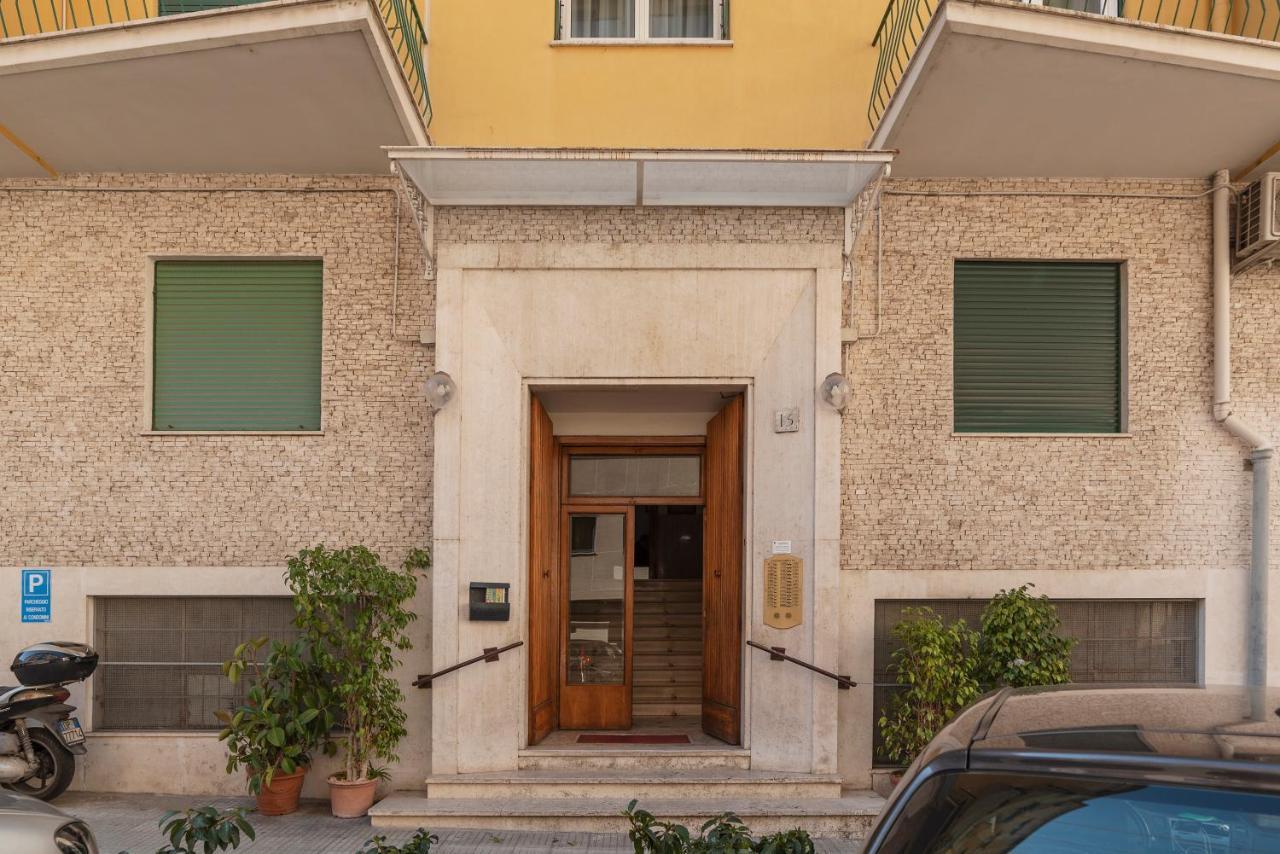 Vaticano & San Pietro Balcony Apartment โรม ภายนอก รูปภาพ